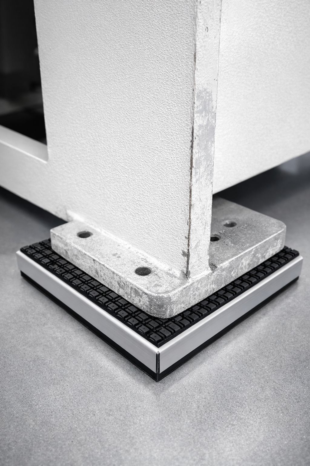 Eksantrik Pres Titreşim Önleyici Ayak İzolatör